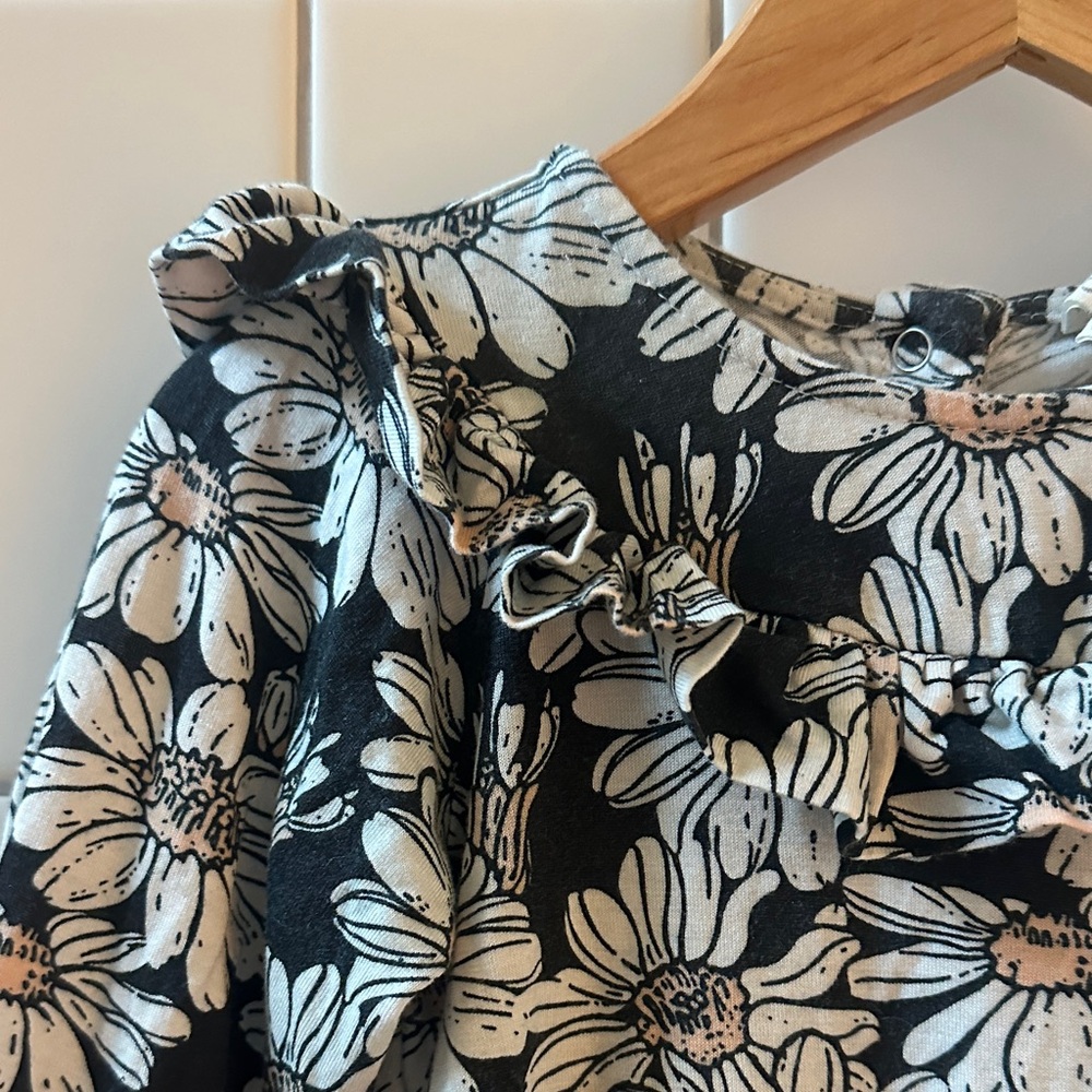 Vintage Kate Quinn black daisy bubble with ruffle collar, 18-24 months and EUC!